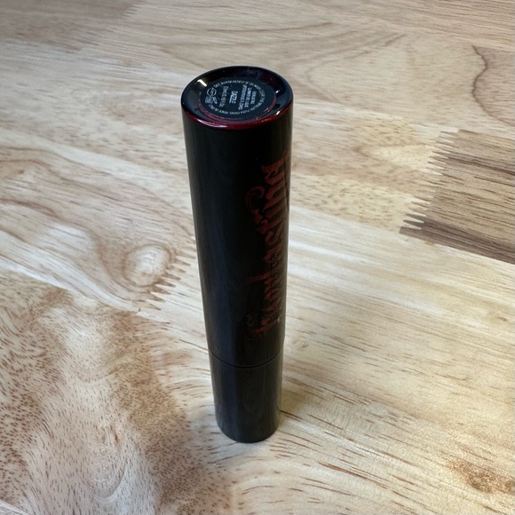 Kat Von D Everlasting Glimmer Veil Liquid Lipstick: Dazzle - Picture 3 of 9